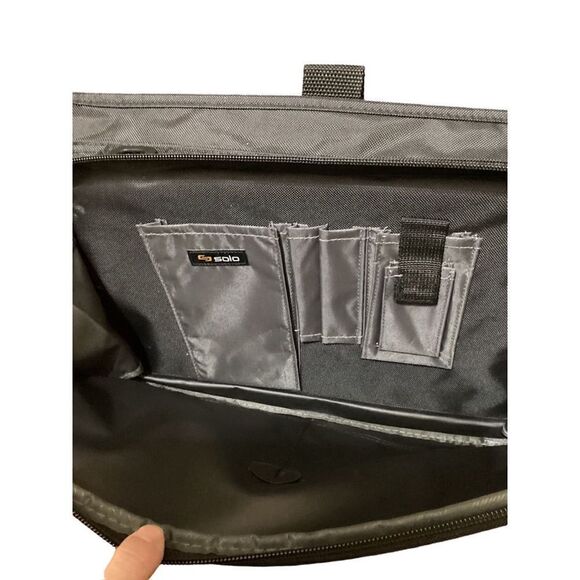 New Black Messenger Bag - Picture 7 of 11